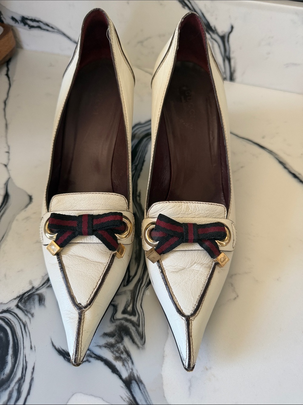 Vintage Gucci Leather Pointed Toe Women's heels with Ribbon Accent